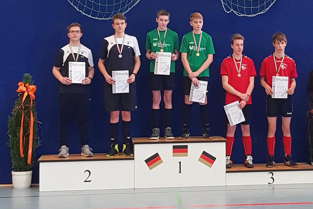 Siegerehrung U17 (v.r.): Maurice Mösemeyer, Nils Wenzel, RSC Schiefbahn, RSV Oelde